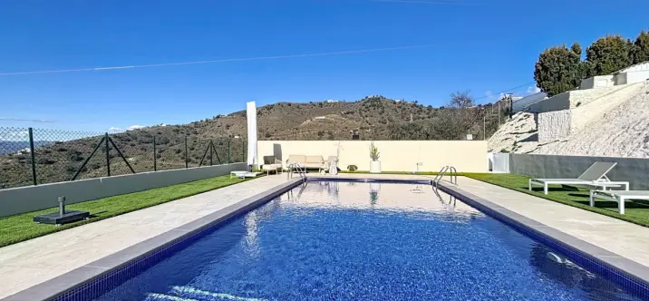 Продажа финки в Vélez-Málaga 1