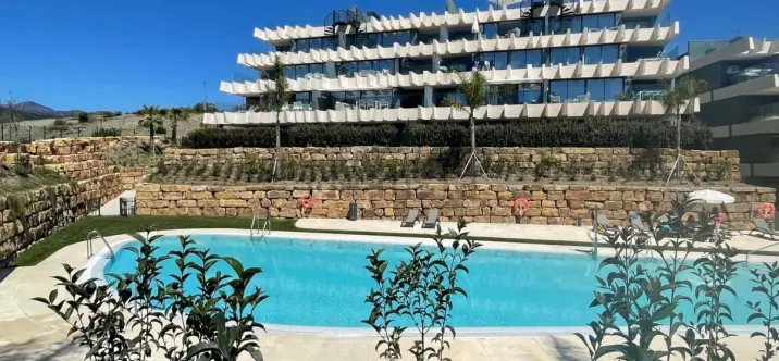 Venta de apartamento en planta baja en Selwo 0