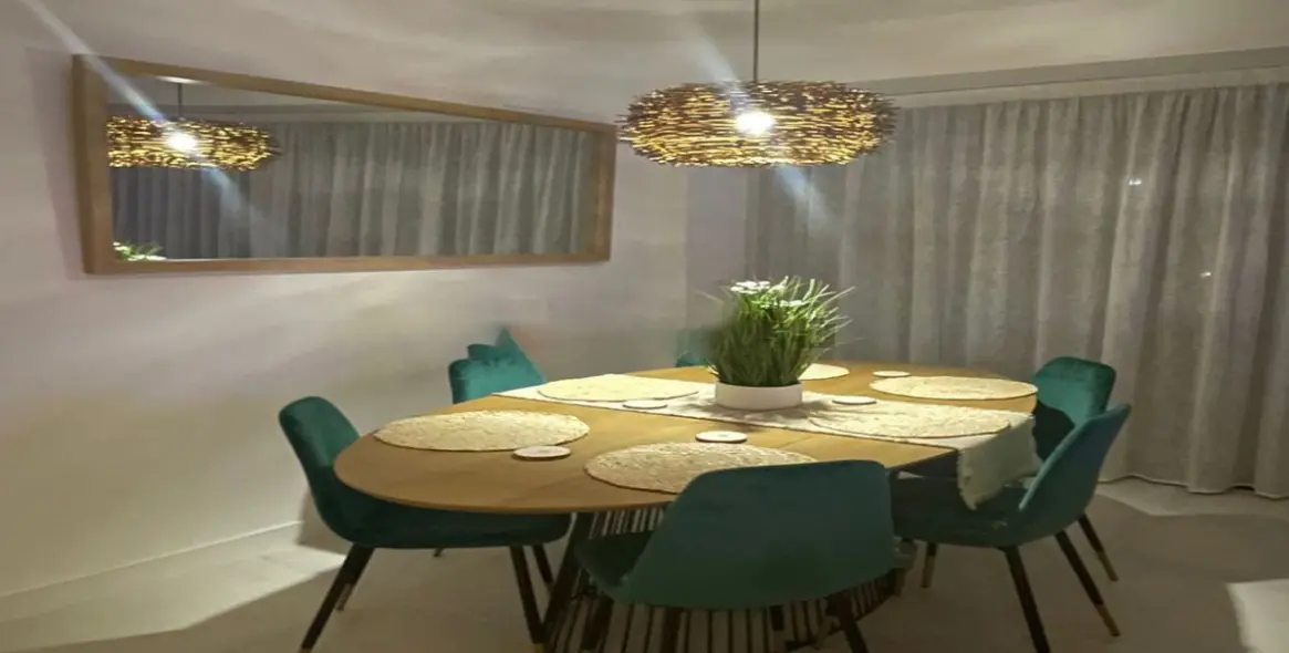 Venta de apartamento en planta baja en Selwo 10