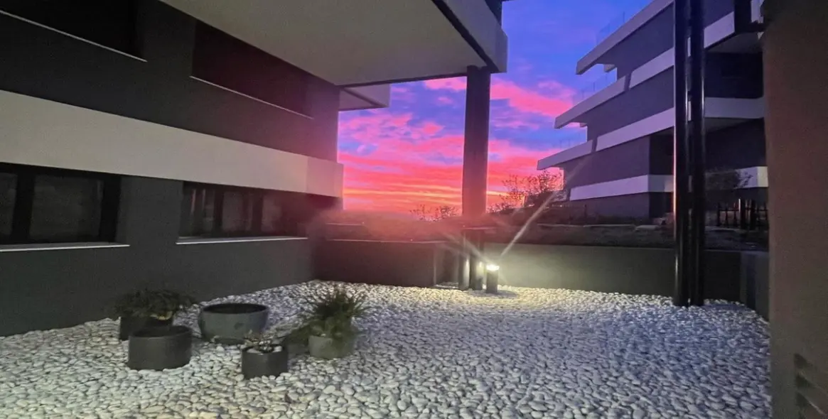 Venta de apartamento en planta baja en Selwo 33