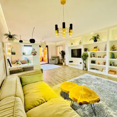 Venta de apartamento en planta media en Bahía de Marbella