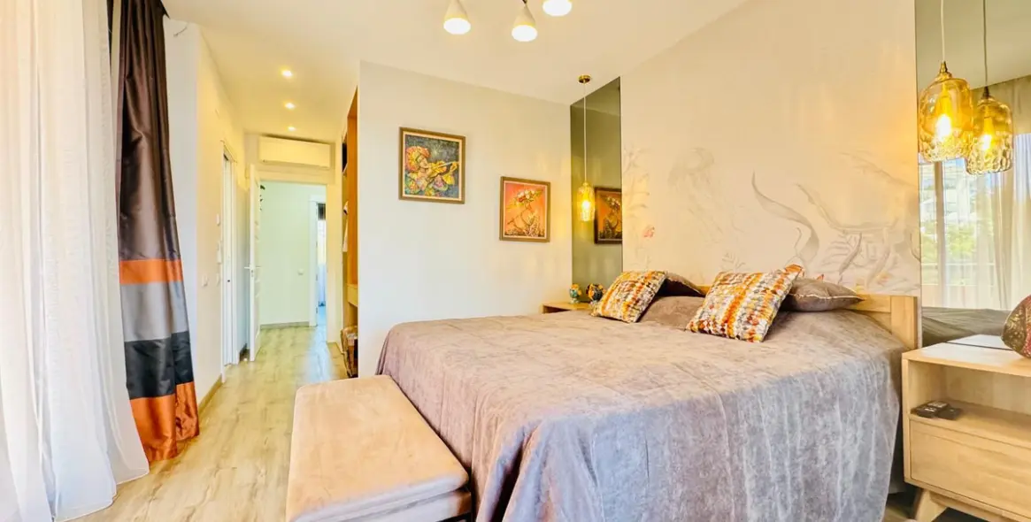 Sale of middle floor apartment in Bahía de Marbella 14