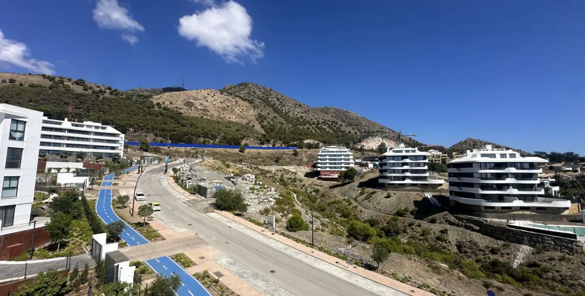 Продажа двухуровневого пентхауса в Fuengirola 2