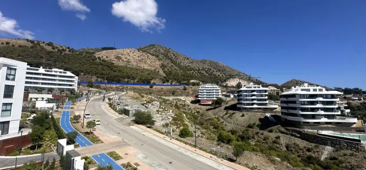 Продажа двухуровневого пентхауса в Fuengirola 1