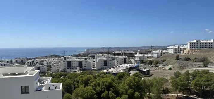 Продажа двухуровневого пентхауса в Fuengirola 2