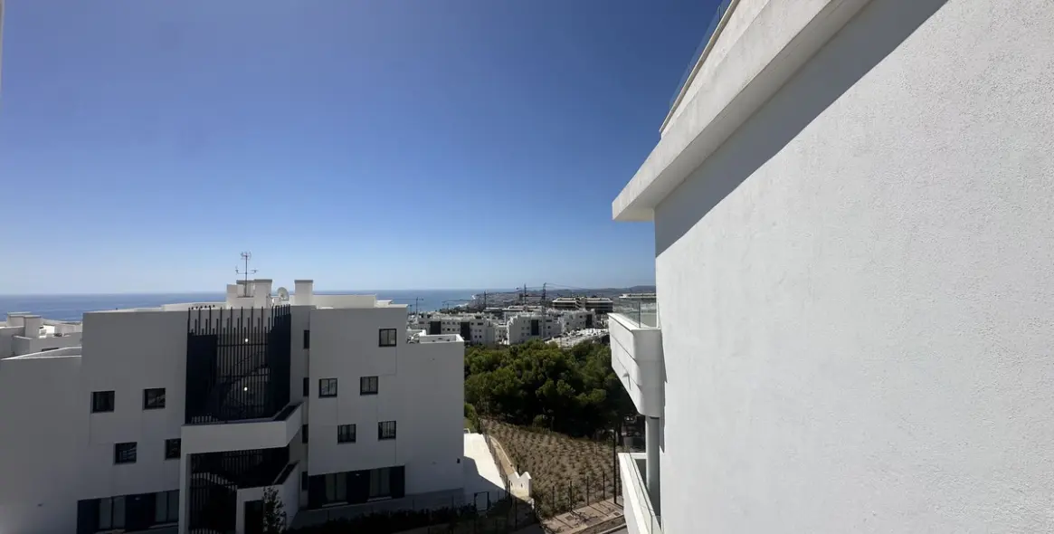 Sale of penthouse duplex in Fuengirola 23