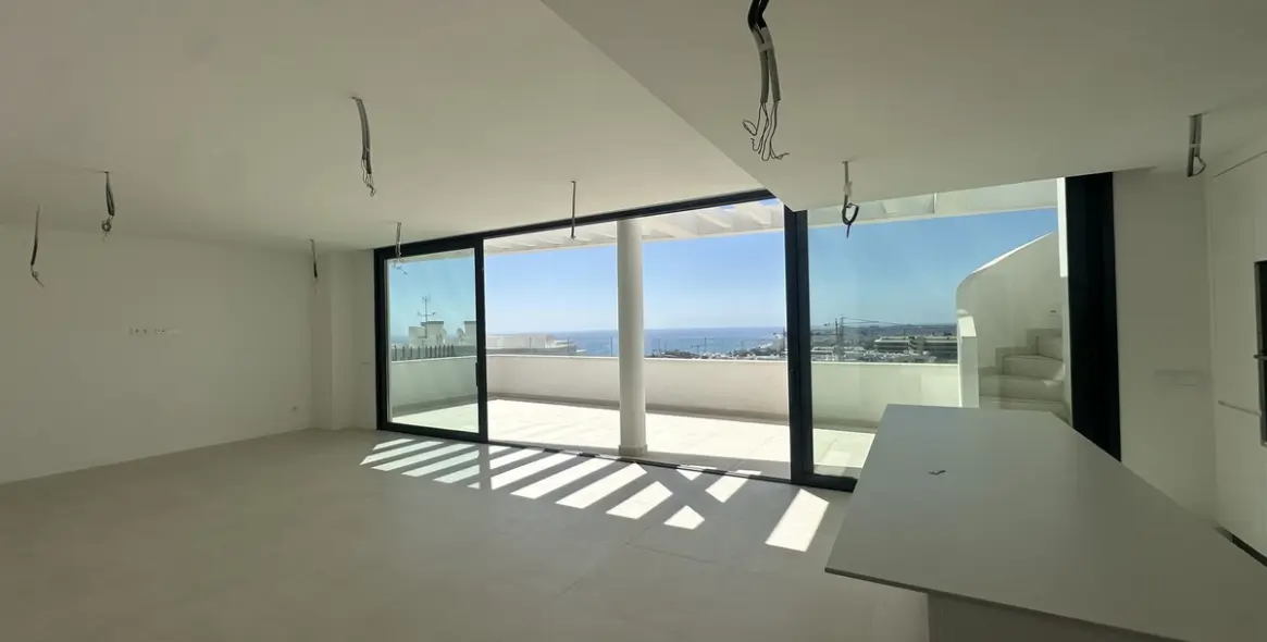 Sale of penthouse duplex in Fuengirola 28