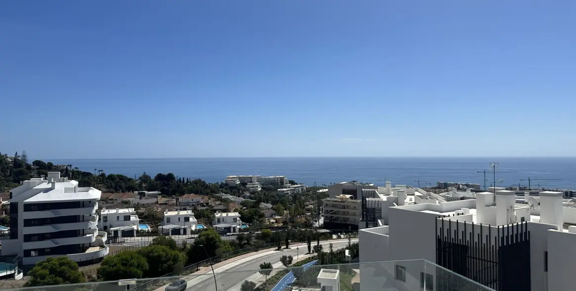 Sale of penthouse duplex in Fuengirola 4