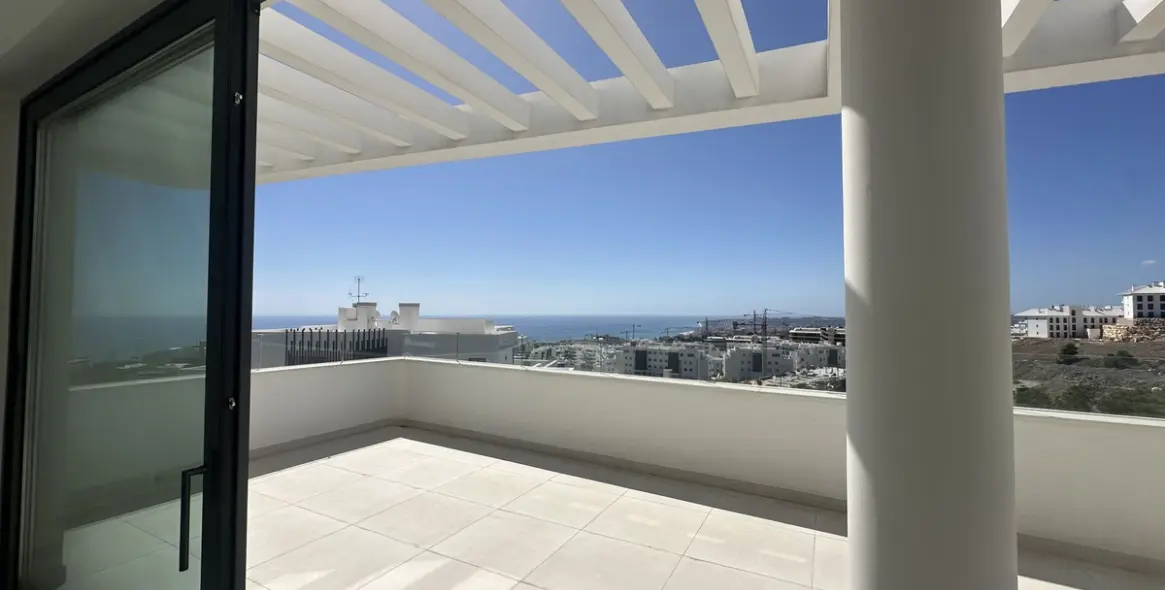 Sale of penthouse duplex in Fuengirola 11