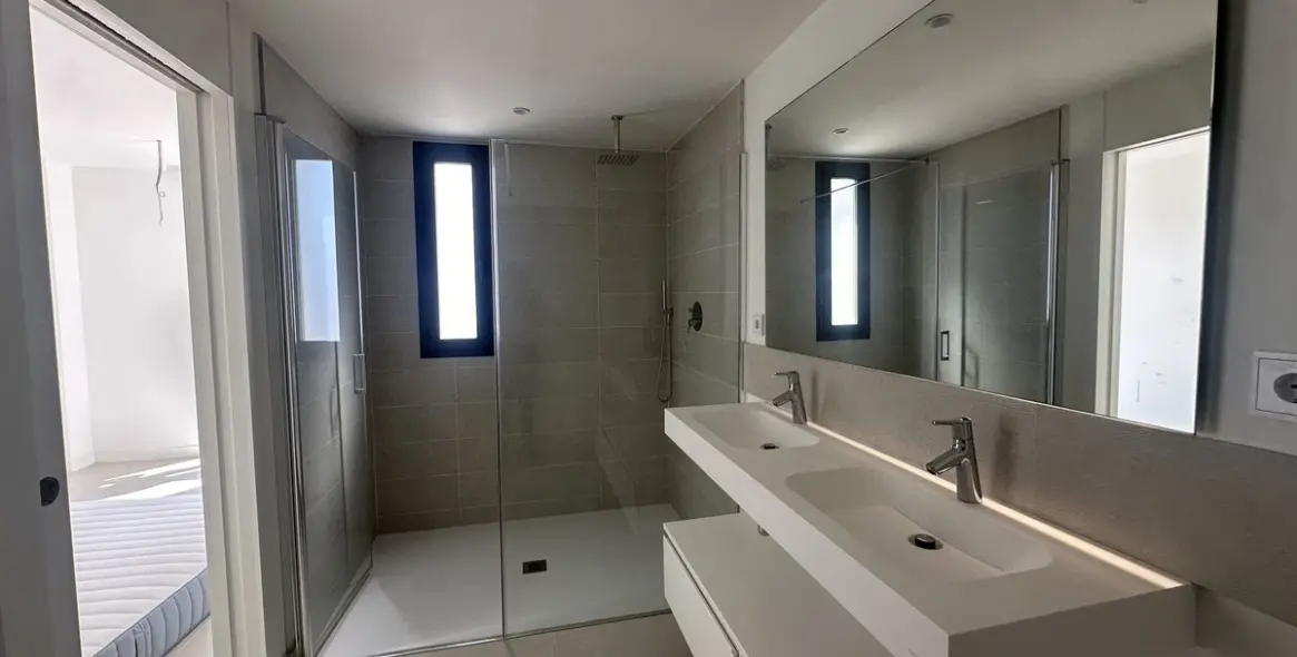 Sale of penthouse duplex in Fuengirola 19