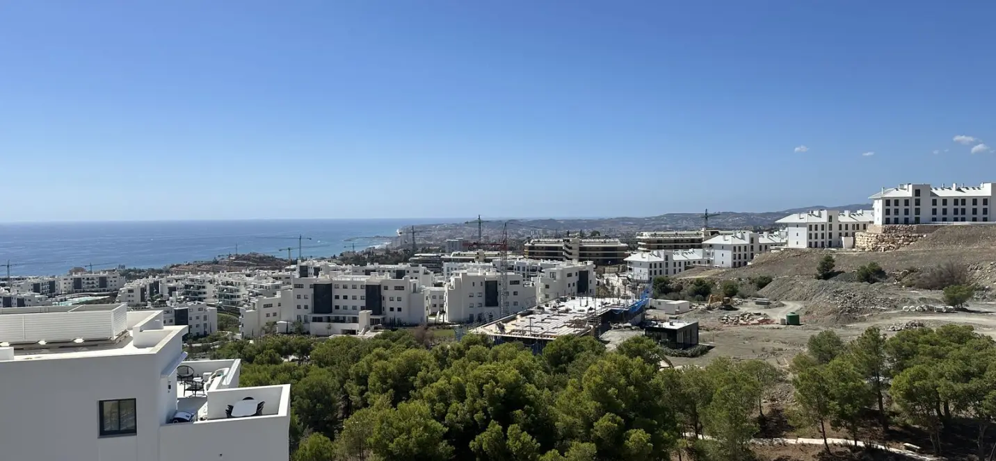 Продажа двухуровневого пентхауса в Fuengirola 2