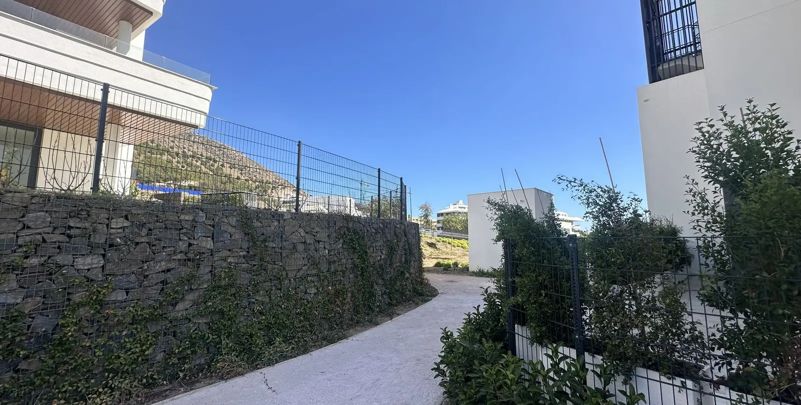 Продажа двухуровневого пентхауса в Fuengirola 30