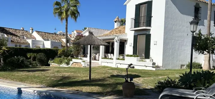 Venta de villa independiente en New Golden Mile 0