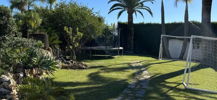 Venta de villa independiente en New Golden Mile 3