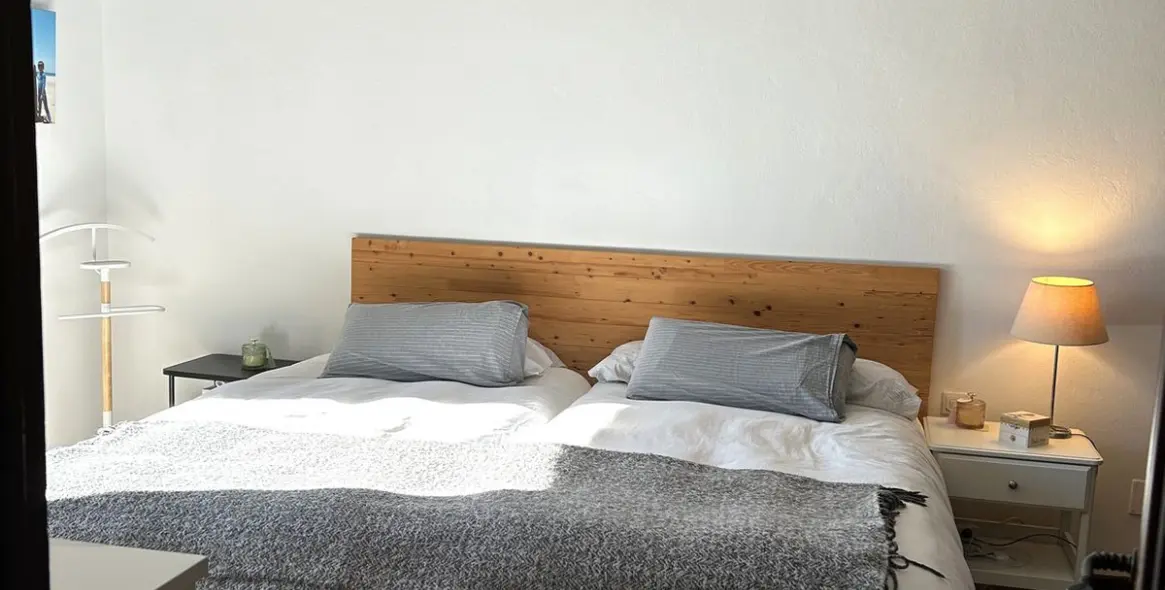 Sale of detached villa in New Golden Mile 11