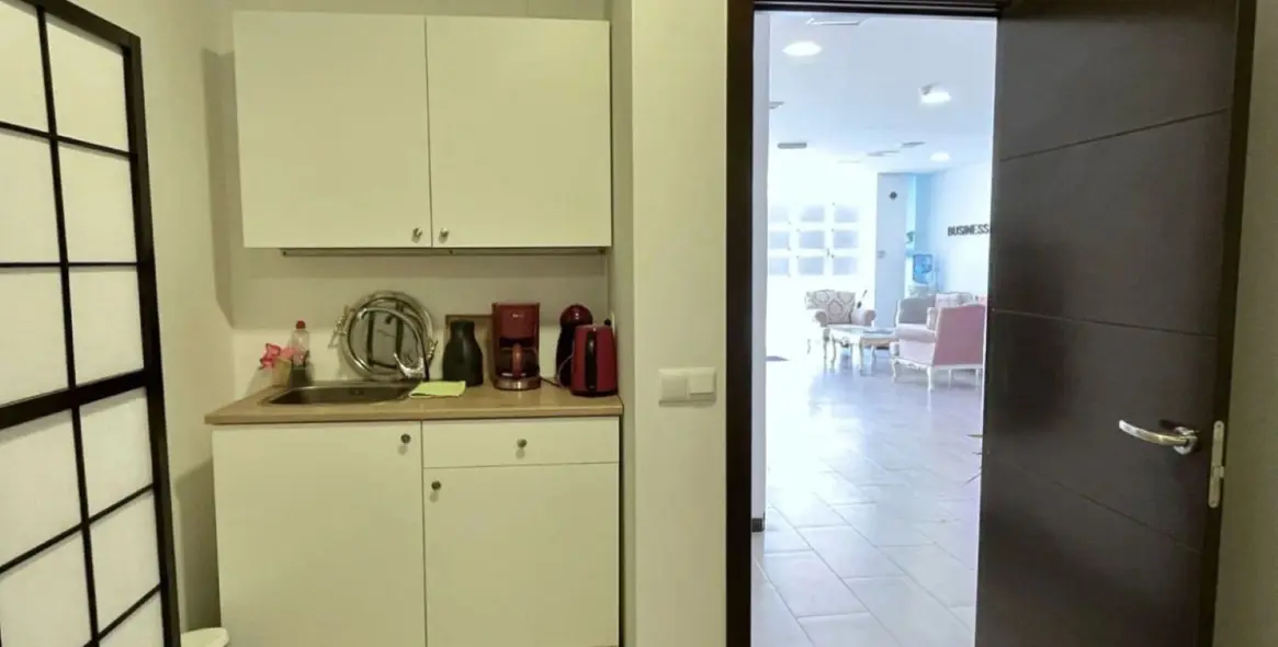 Sale of commercial premises in Marbella 8