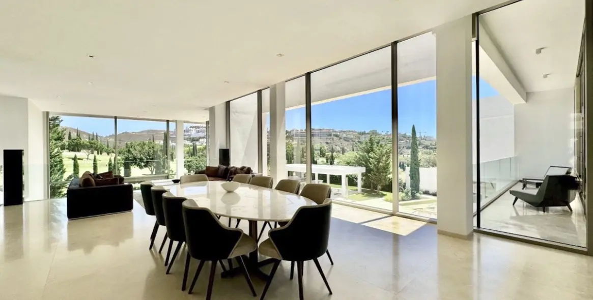 Sale of detached villa in Los Flamingos 8