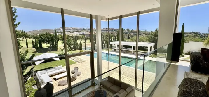 Sale of detached villa in Los Flamingos 0