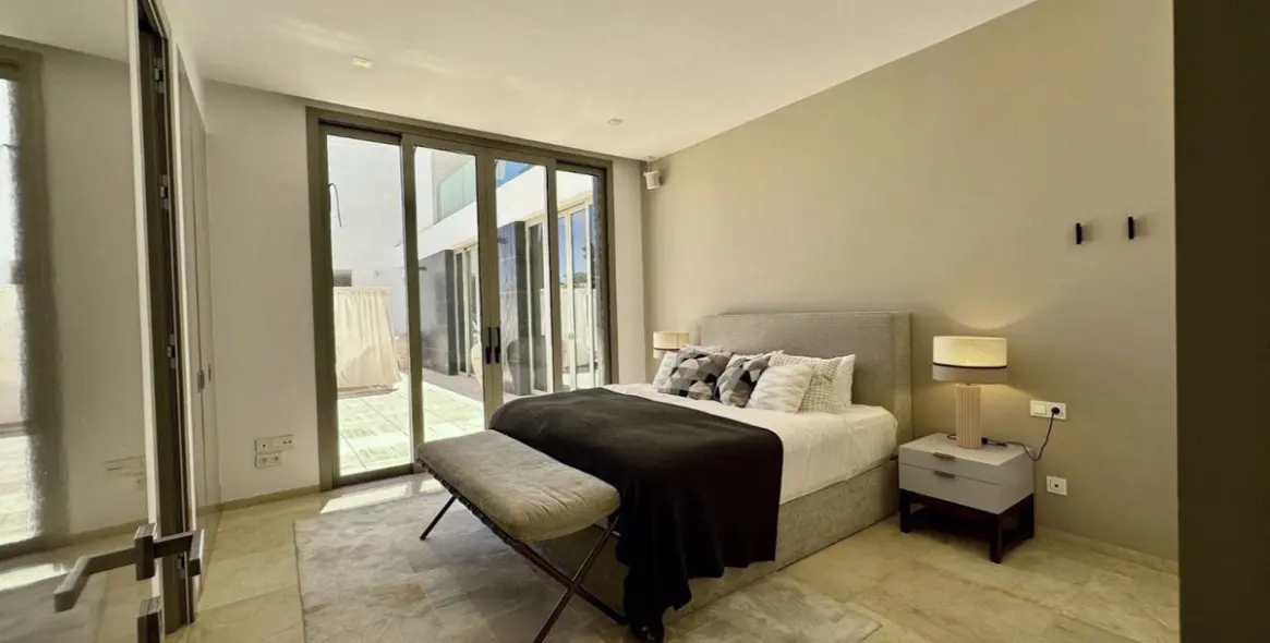 Venta de villa independiente en Los Flamingos 15