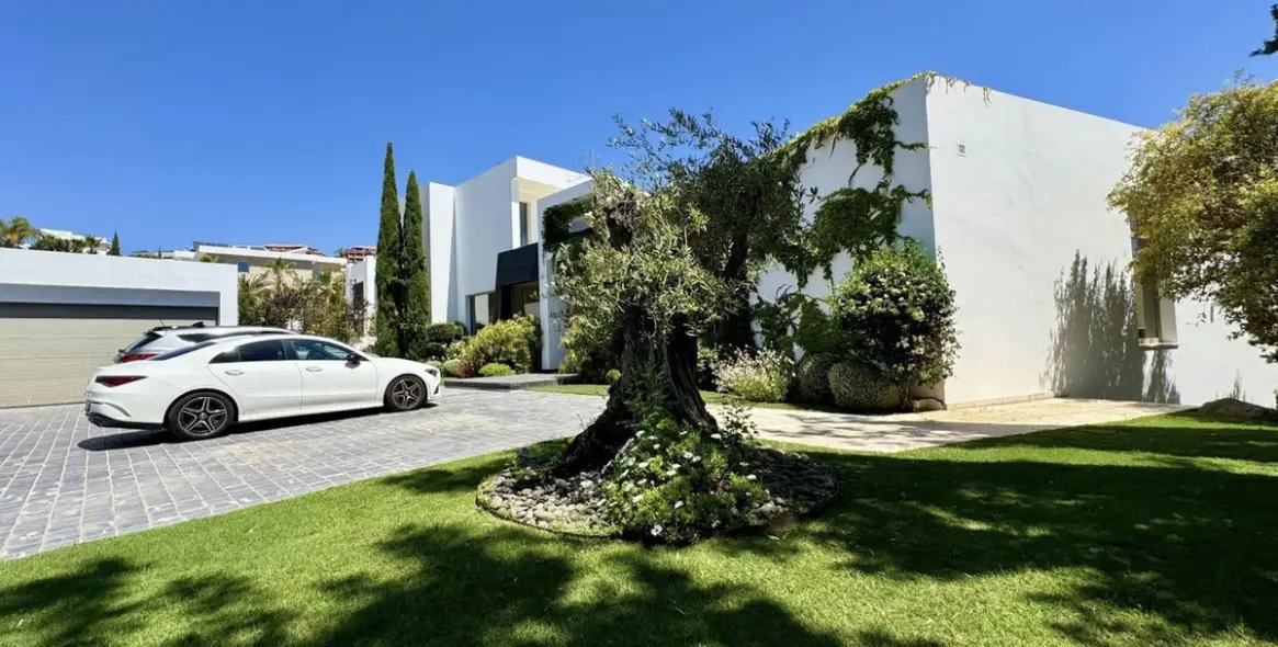 Venta de villa independiente en Los Flamingos 17