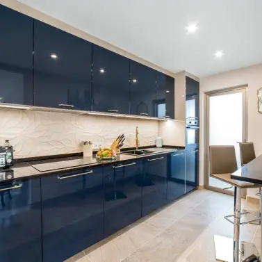 Продажа апартаментов на среднем этаже в Puerto Banús