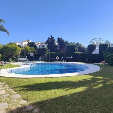 Долгосрочная аренда апартаментов на первом этаже в Estepona