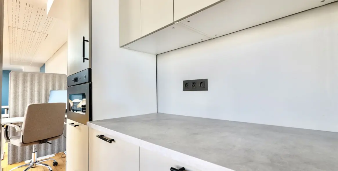 Long-term rent of office in Marbella 12