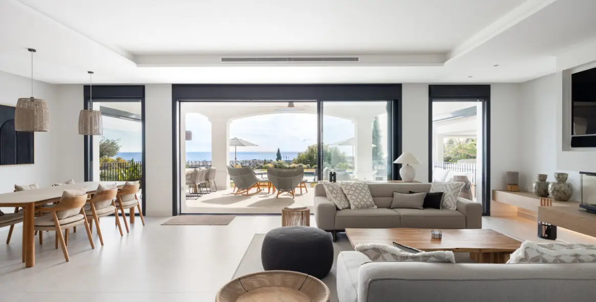 Продажа  отдельно стоящей виллы в Los Flamingos 3