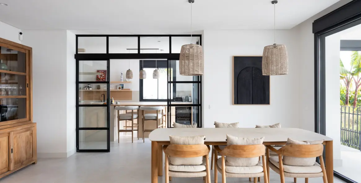 Продажа  отдельно стоящей виллы в Los Flamingos 9