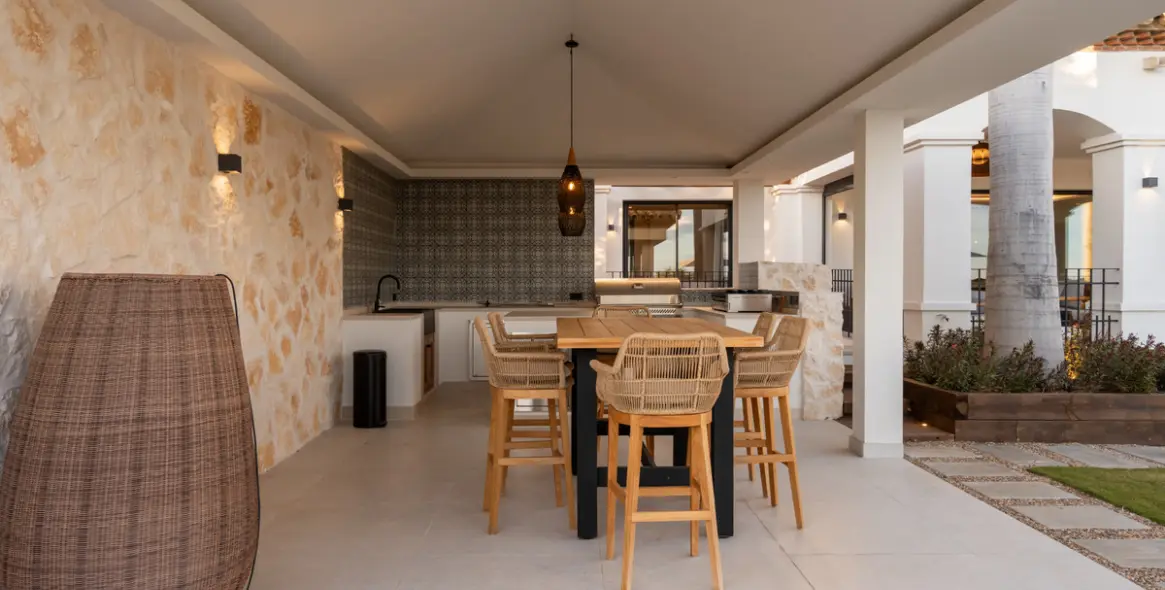 Продажа  отдельно стоящей виллы в Los Flamingos 36