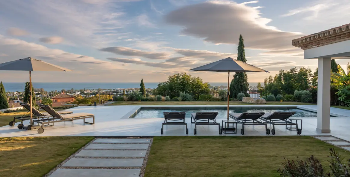 Продажа  отдельно стоящей виллы в Los Flamingos 38