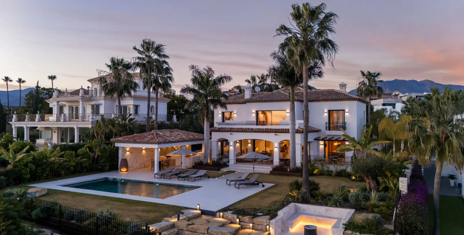 Venta de villa independiente en Los Flamingos 45