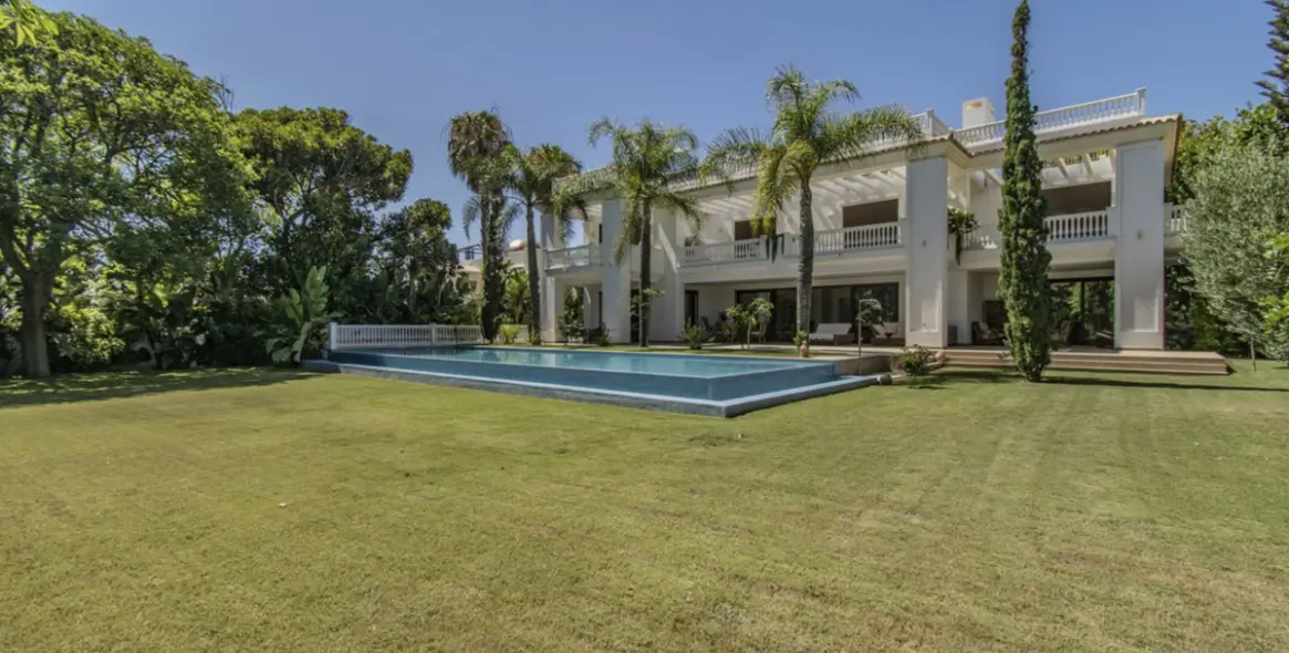 Продажа  отдельно стоящей виллы в Guadalmina Baja 6