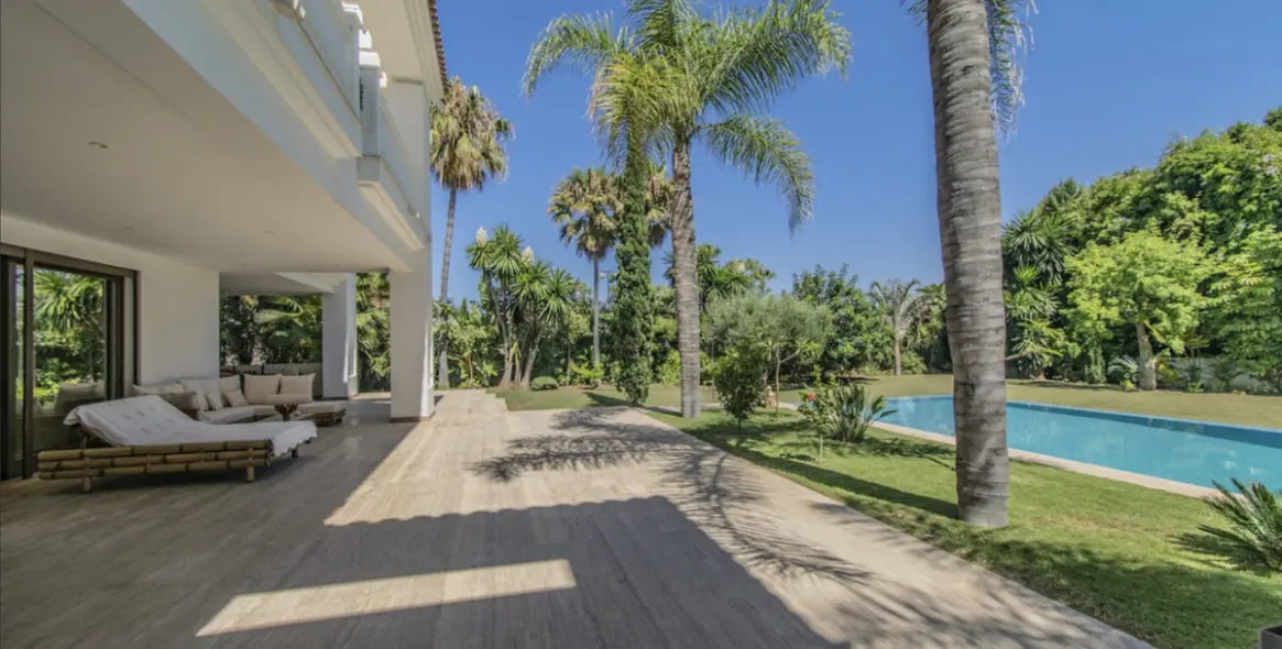 Продажа  отдельно стоящей виллы в Guadalmina Baja 9