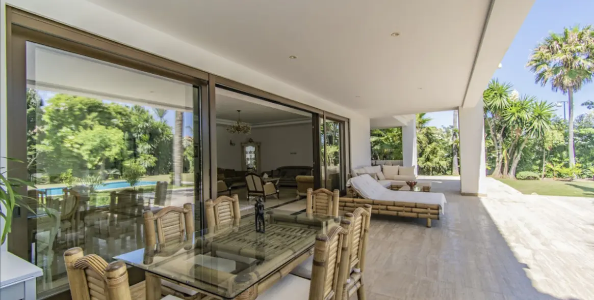 Продажа  отдельно стоящей виллы в Guadalmina Baja 10