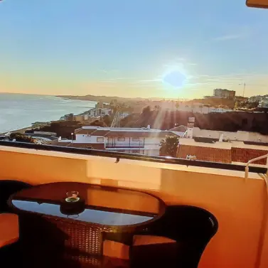 Sale of middle floor apartment in Benalmadena Costa