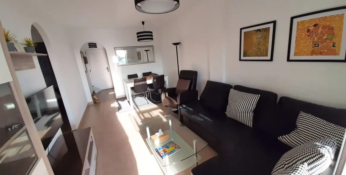 Sale of middle floor apartment in Benalmadena Costa 8