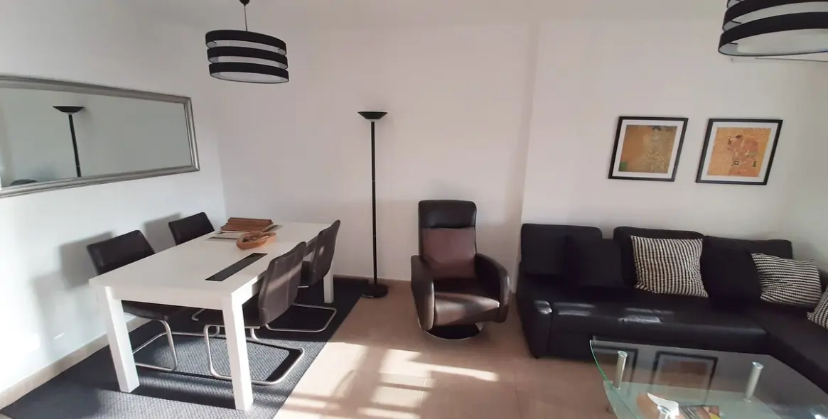 Sale of middle floor apartment in Benalmadena Costa 9