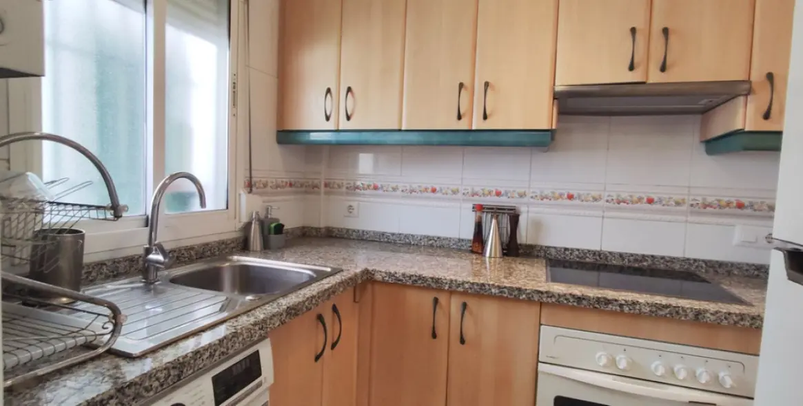 Sale of middle floor apartment in Benalmadena Costa 13