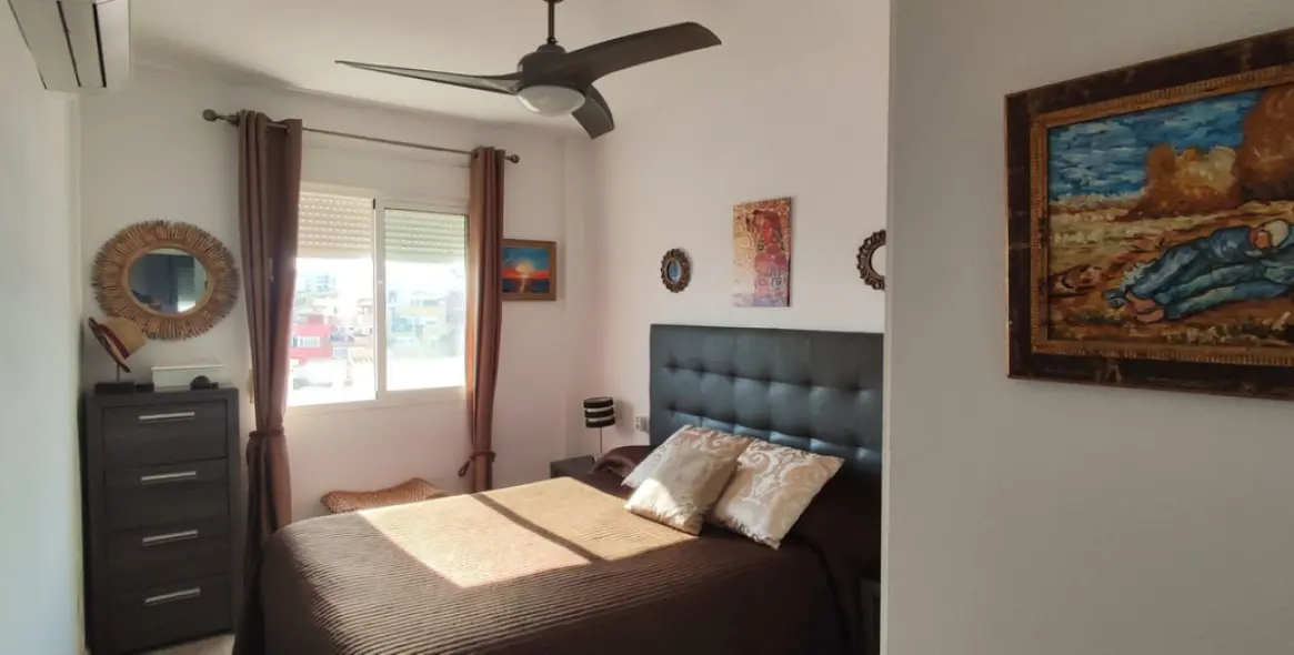 Sale of middle floor apartment in Benalmadena Costa 15