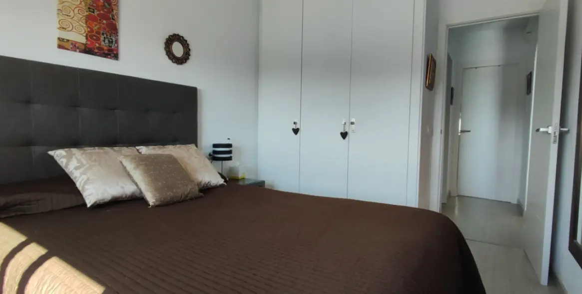 Sale of middle floor apartment in Benalmadena Costa 16