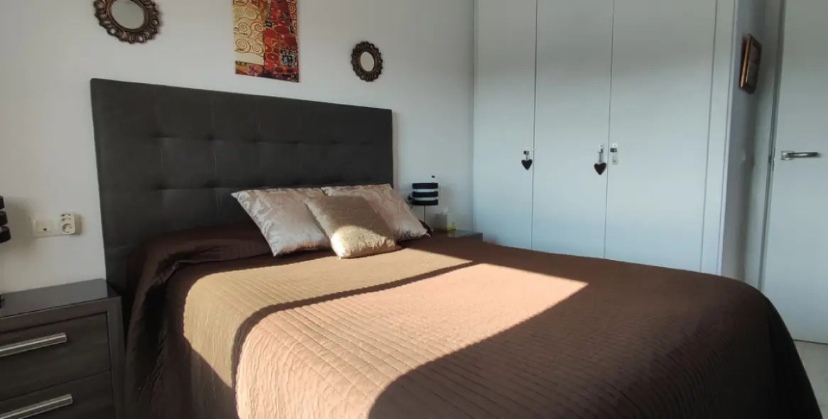 Sale of middle floor apartment in Benalmadena Costa 17