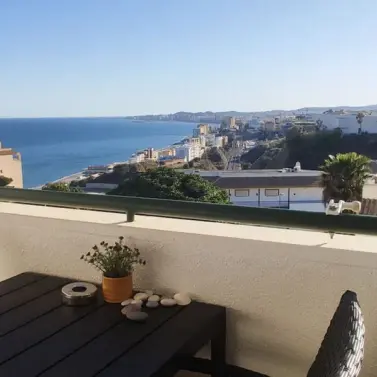 Sale of middle floor apartment in Carvajal
