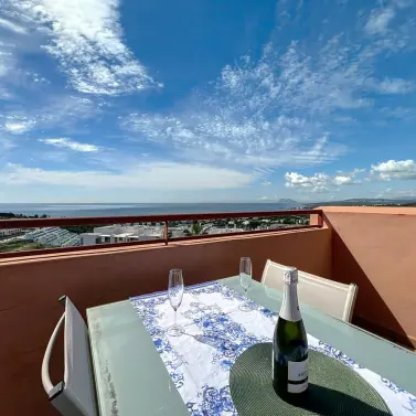 Sale of penthouse in Manilva