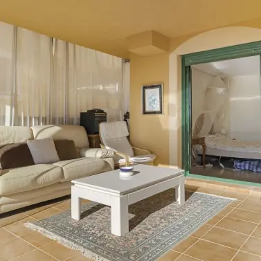 Sale of middle floor apartment in Torrequebrada