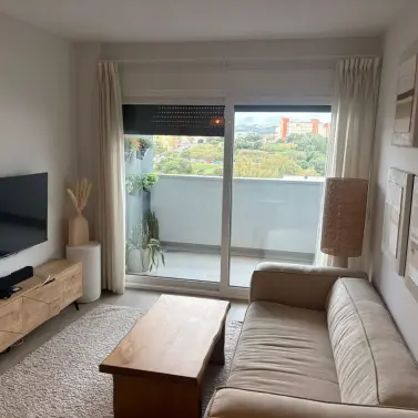 Sale of middle floor apartment in Estepona