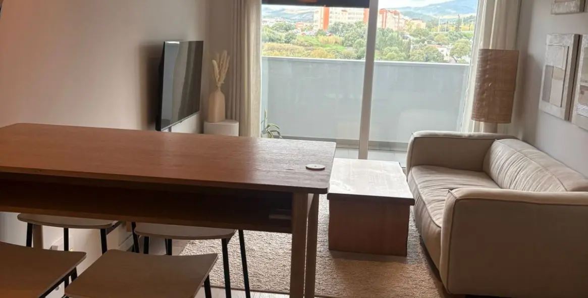 Sale of middle floor apartment in Estepona 3