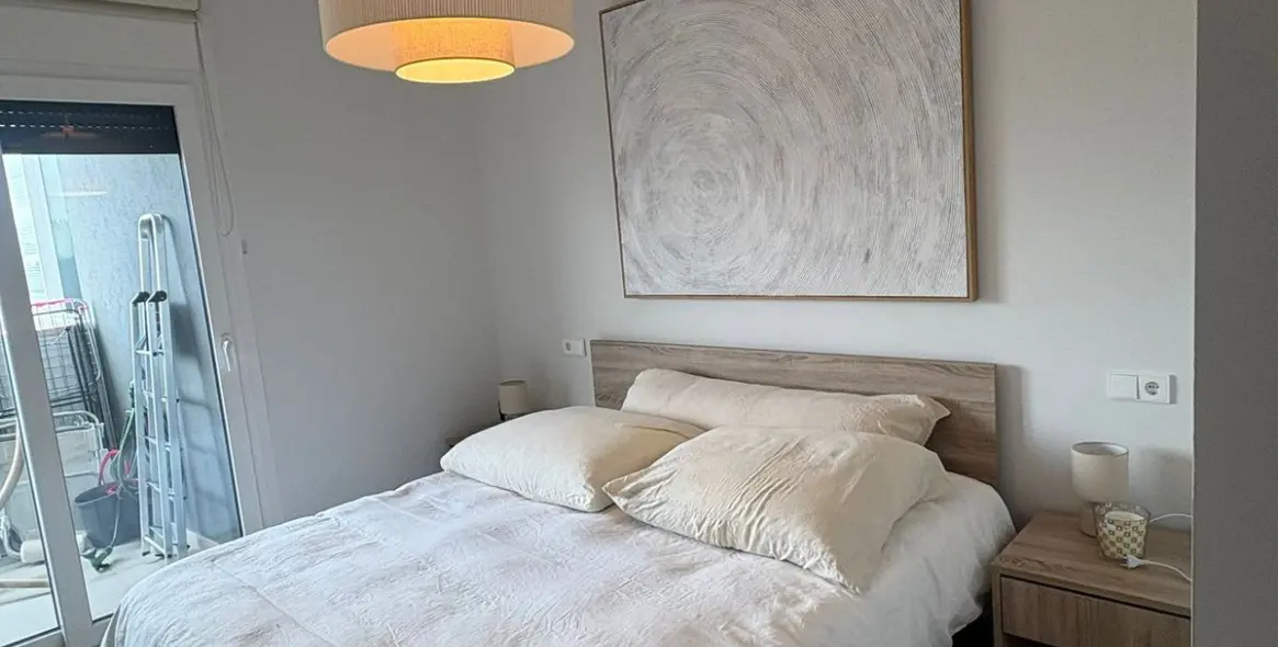 Sale of middle floor apartment in Estepona 12