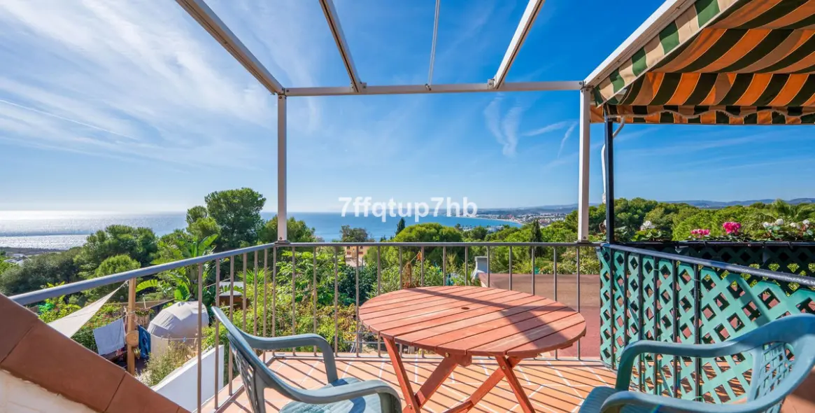 Продажа таунхауса в Estepona 1