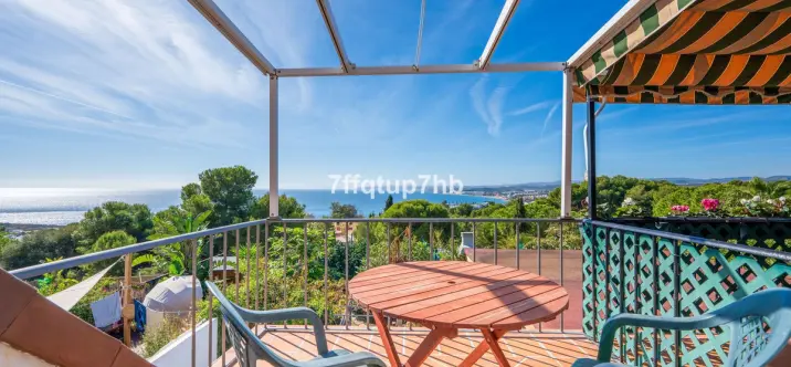 Продажа таунхауса в Estepona 0